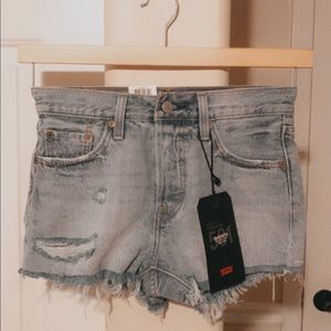 Brand new 501 Levi’s mid rise shorts